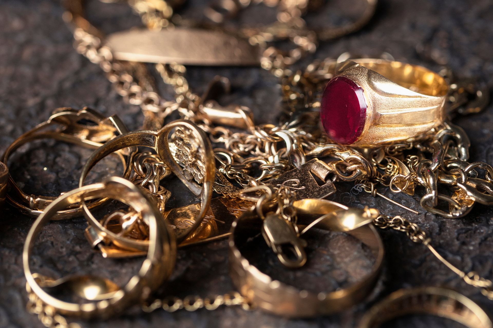 The Economics of Scrap Gold vs. Investment-Grade Gold Buying